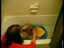 Bebeğe Banyo nasıl:'s Bedeni\Bebeği Yıkamak İçin Nasıl 