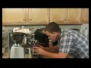 Duble Espresso Com Panna Yapmak: Nasıl Bir Araya Getiren Ve Bir Duble Espresso Com Panna Hizmet