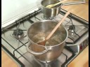 Nasıl Kremalı Mantar Çorbası Yapmak: Şarap İçin Mantar Çorbasına Krema Ekleyin
