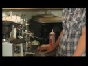 Duble Espresso Com Panna Yapmak: Nasıl Bir Araya Getiren Ve Bir Duble Espresso Com Panna Hizmet Resim 3