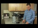 Nasıl Çift Kişilik Macchiatto Yapmak: Nasıl Bir Espresso Makinesi Sepet Bir Duble Macchiato İçin Bastırıp Sıkıştırmak İçin Resim 3