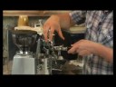 Nasıl Çift Kişilik Mocha Yapmak: Nasıl Kahve Espresso Makinesi Sepete İçin Tek Kişilik Bir Mocha Yerleşmek İçin Resim 3