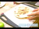 Nasıl Omlet Yapmak İçin : Omlet Kesme  Resim 3