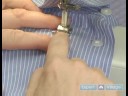 Yamalar İle Giysiler Onarmak İçin İpuçları : Nasıl Gömlek Yaka Üzerinde Bir Düğme Dikmek İçin  Resim 3