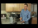 Nasıl Çift Kişilik Macchiatto Yapmak: Nasıl Bir Espresso Makinesi Sepet Bir Duble Macchiato İçin Bastırıp Sıkıştırmak İçin Resim 4