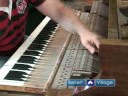 Onarım Ve Bir Piyanoyu Akort Nasıl Yapılır : Anahtar Karesini Kaldırmak İçin Nasıl  Resim 4