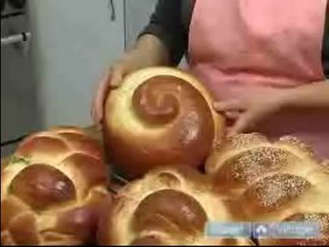 Nasıl Geleneksel Shabbat Ekmeği Bir Ekmek Pişirmek İçin : Geleneksel Shabbat Ekmeği Ekmek