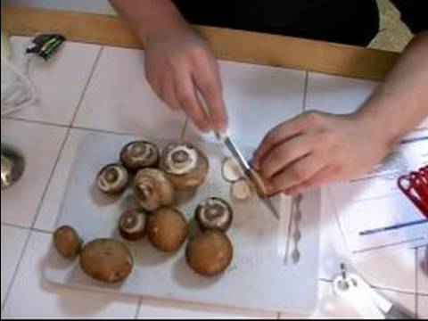 Nasıl Kremalı Mantar Çorbası Yapmak: Chop Mantar Mantar Çorbası Tarifi Krem İçin Resim 1