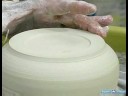 Nasıl Bir Cappuccino Kupa Yapmak: Nasıl Alt Kısmında Bir Kil Kupa Potter's Tekerlek Üzerinde Kırpmaya Resim 4