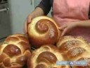 Nasıl Geleneksel Shabbat Ekmeği Bir Ekmek Pişirmek İçin : Geleneksel Shabbat Ekmeği Ekmek Resim 4