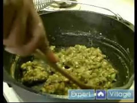 Tavuk Nasıl Yapılır & Sosis Çorbası : Tavuk Ekleyerek Sebze Ve Sosis Bamya Resim 1