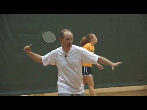 Badminton Teknikleri Gelişmiş : Nasıl Sürücü Badminton Oyuncu  Resim 1
