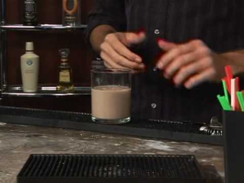 Viski Karışık İçecekler: Bölüm 2: Nasıl Ekşi İnek Karışık İçki Yapmak