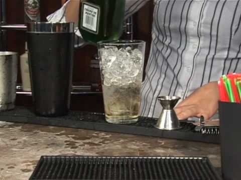 Viski Karışık İçecekler: Bölüm 2: Nasıl Shamrock Karışık İçki Yapmak