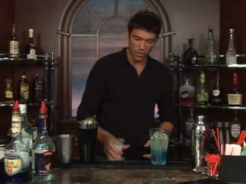 Rom Karışık İçecekler: Bölüm 3: Nasıl Mavi Karışık İçki Kadehler Yapmak