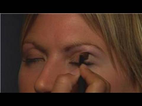 Yeni Başlayanlar İçin Göz Makyajı Nasıl Yapılır Makyaj Uygulaması : 