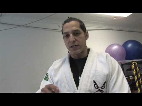 Yt - Dövüş Sanatları Ve Brezilya Jiu-Jitsu : Jiu-Jitsu Vs. Kung Fu