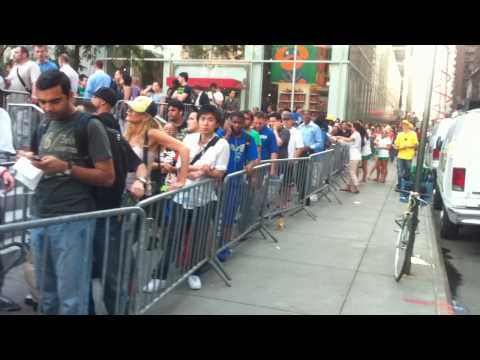 İphone 4 Line - Apple Store 5Th Avenue, Nyc