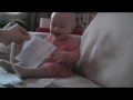 Deli Gibi Kağıt (Orijinal) Ripping Gülen Bebek