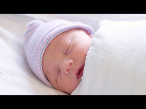 Nasıl Bir Bebek (Bebek Börek) Sarmak | Bebek Bakımı